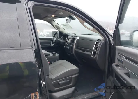 2021 Ram 1500 Classic Slt 4X4 6'4 Box z USA, uszkodzony, nr VIN 1C6RR7TT2MS516843